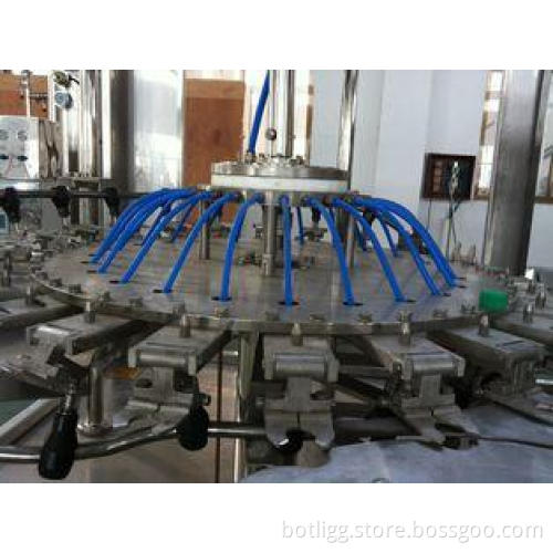 Electric Isobaric Carbonated Drink Filling Machinery Plasti